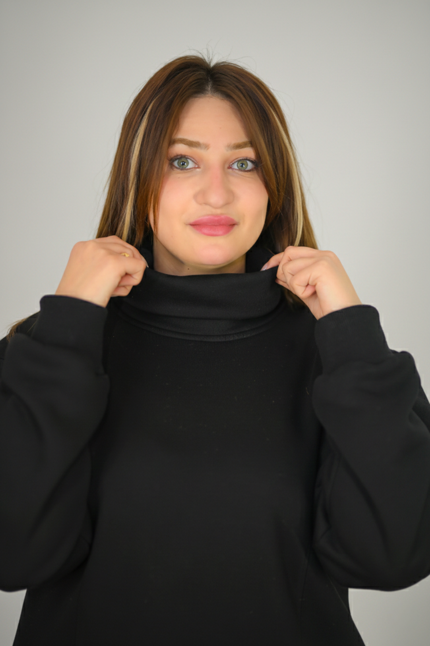 Black High-necked Set